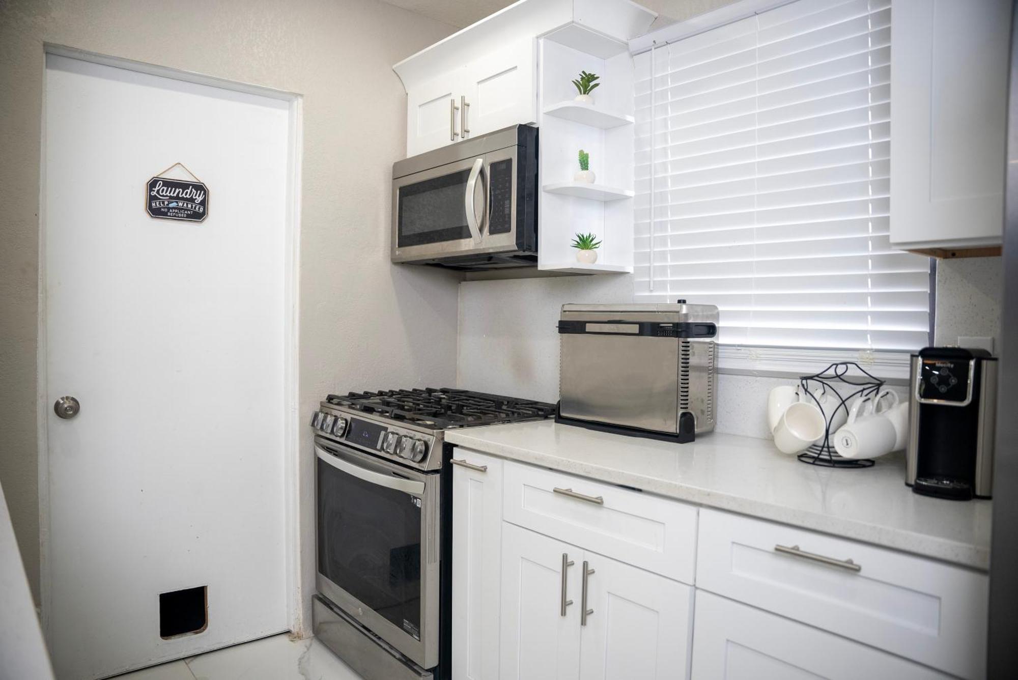 Stunning Modern Home In Tampa With Pool - Just 5 Minutes From Airport! المظهر الخارجي الصورة