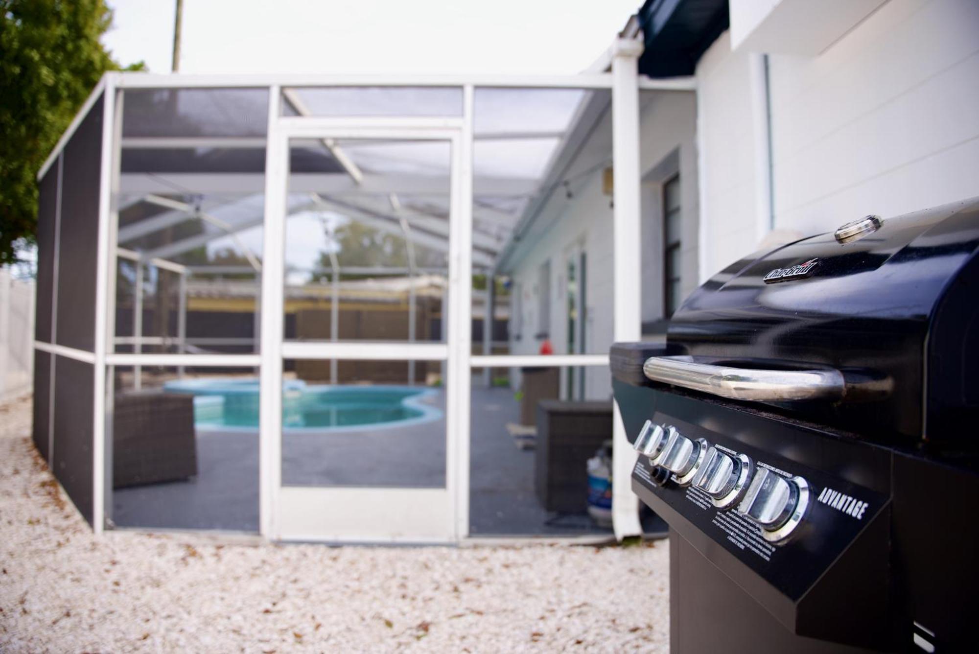 Stunning Modern Home In Tampa With Pool - Just 5 Minutes From Airport! المظهر الخارجي الصورة